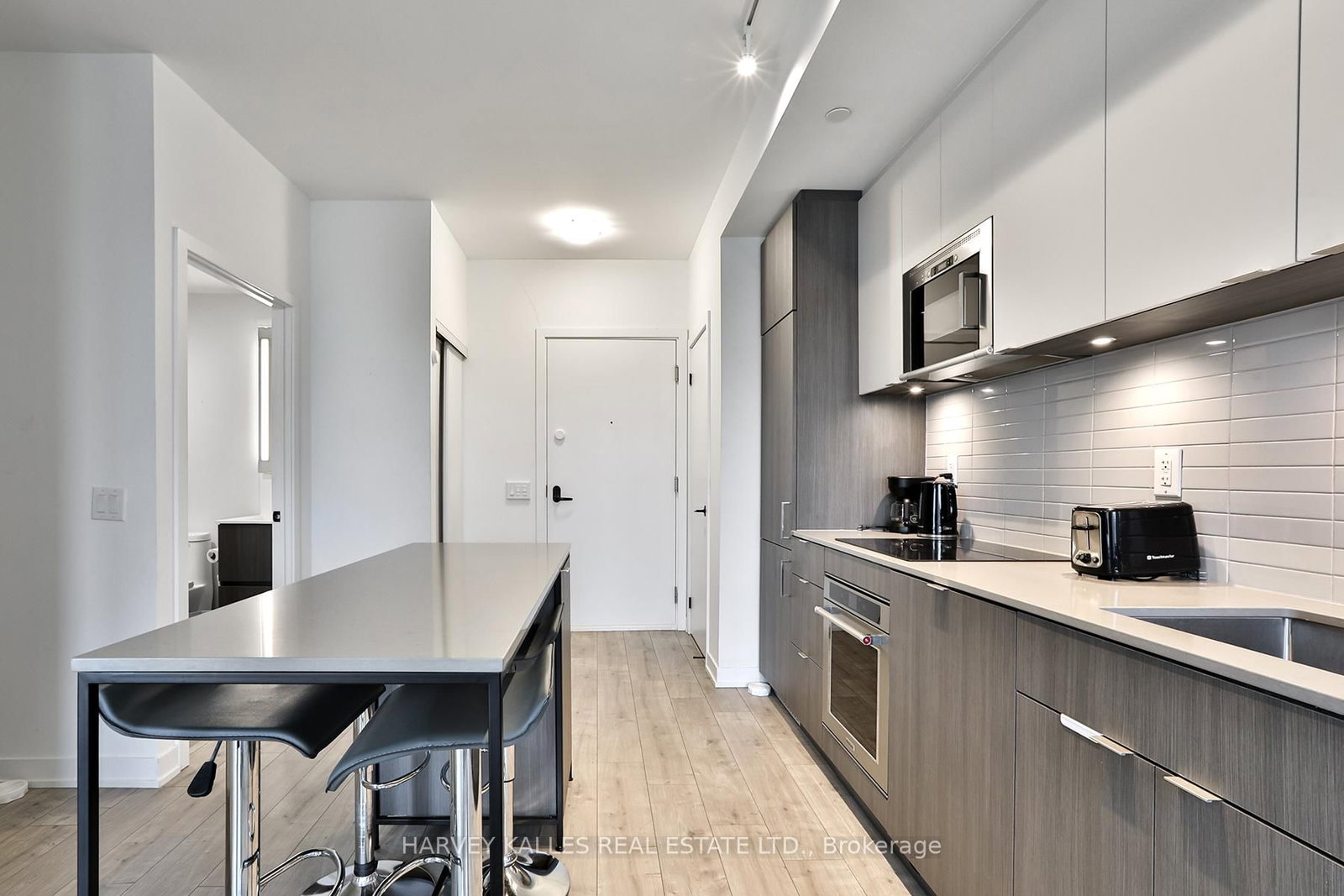 215 Lakeshore Road W, Unit 206 - Photo 7