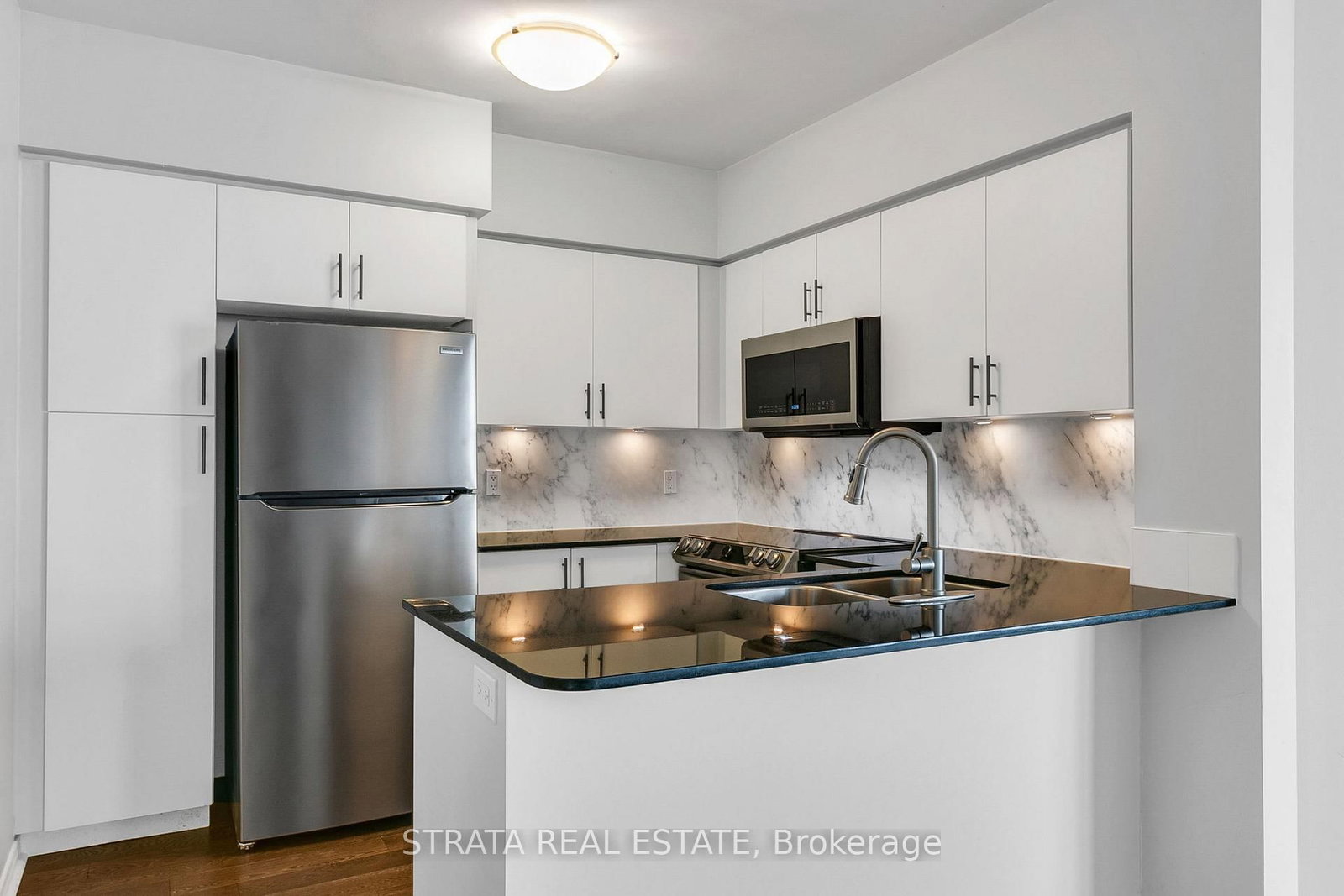2240 Lake Shore Boulevard W, Unit 2807 - Photo 6