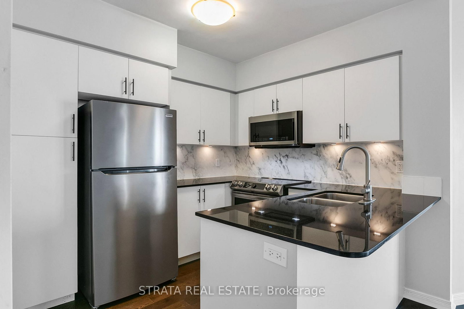2240 Lake Shore Boulevard W, Unit 2807 - Photo 7