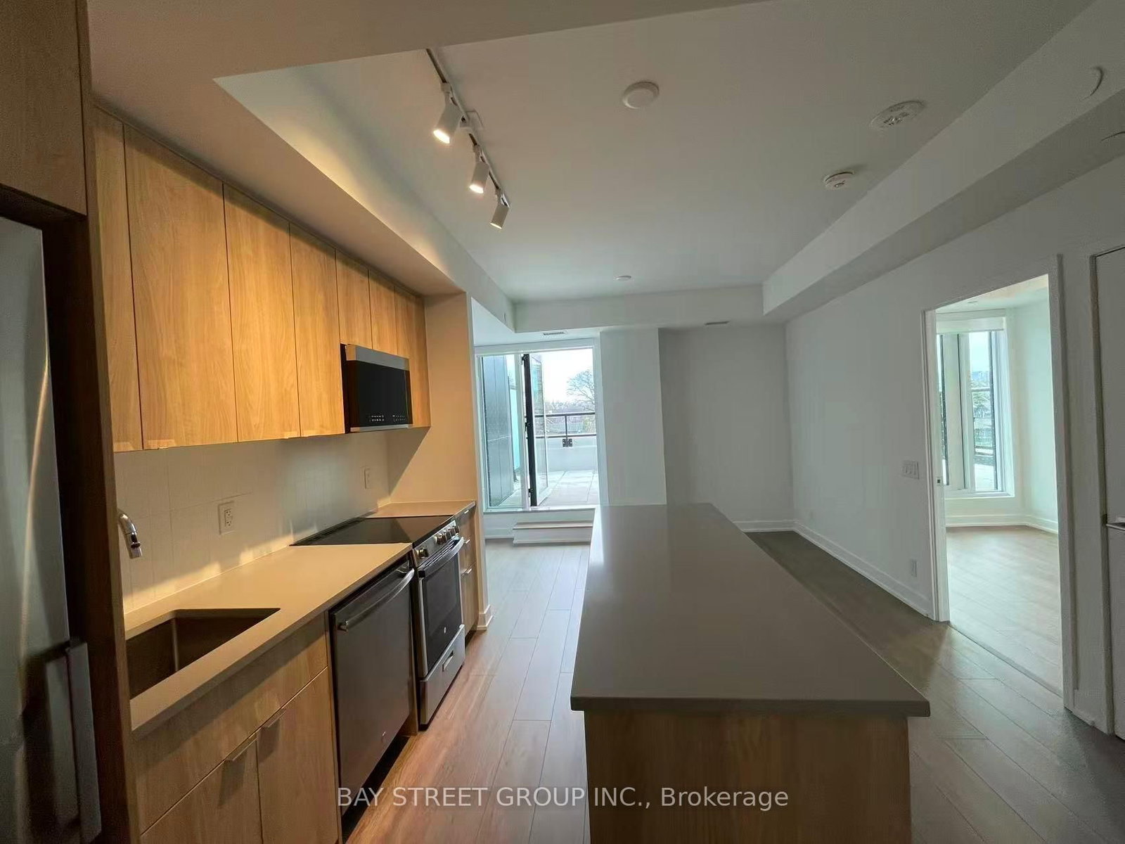 1660 Bloor Street W, Unit 511 - Photo 6