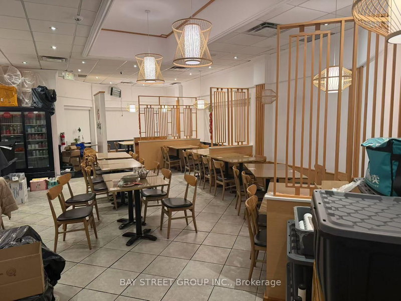 9 - 1100 Dundas St W, Mississauga, L5C 4E7 | Image 3