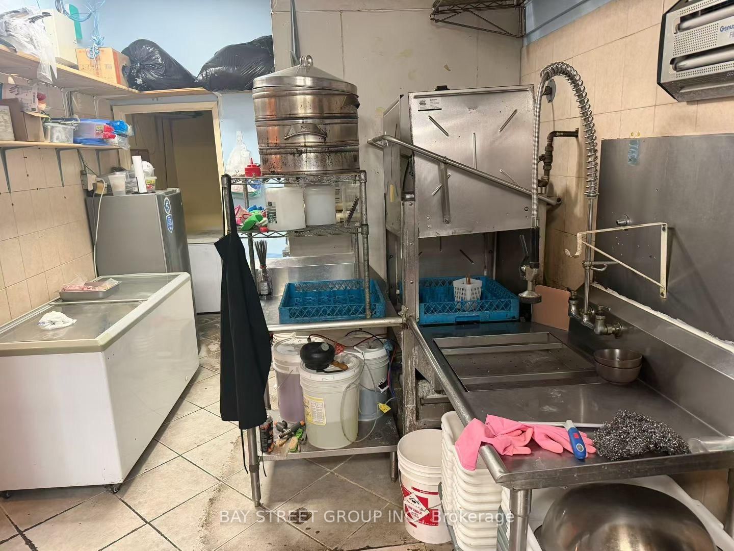 1100 Dundas Street W, Unit 9 - Photo 7