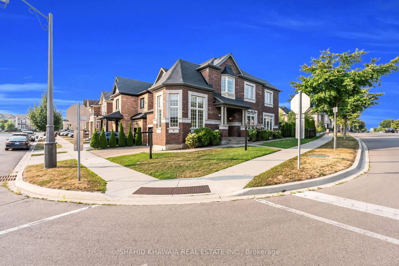 Upper Level - 325 Sixteen Mile Dr, Oakville, L6M 0Z4 | Image 3