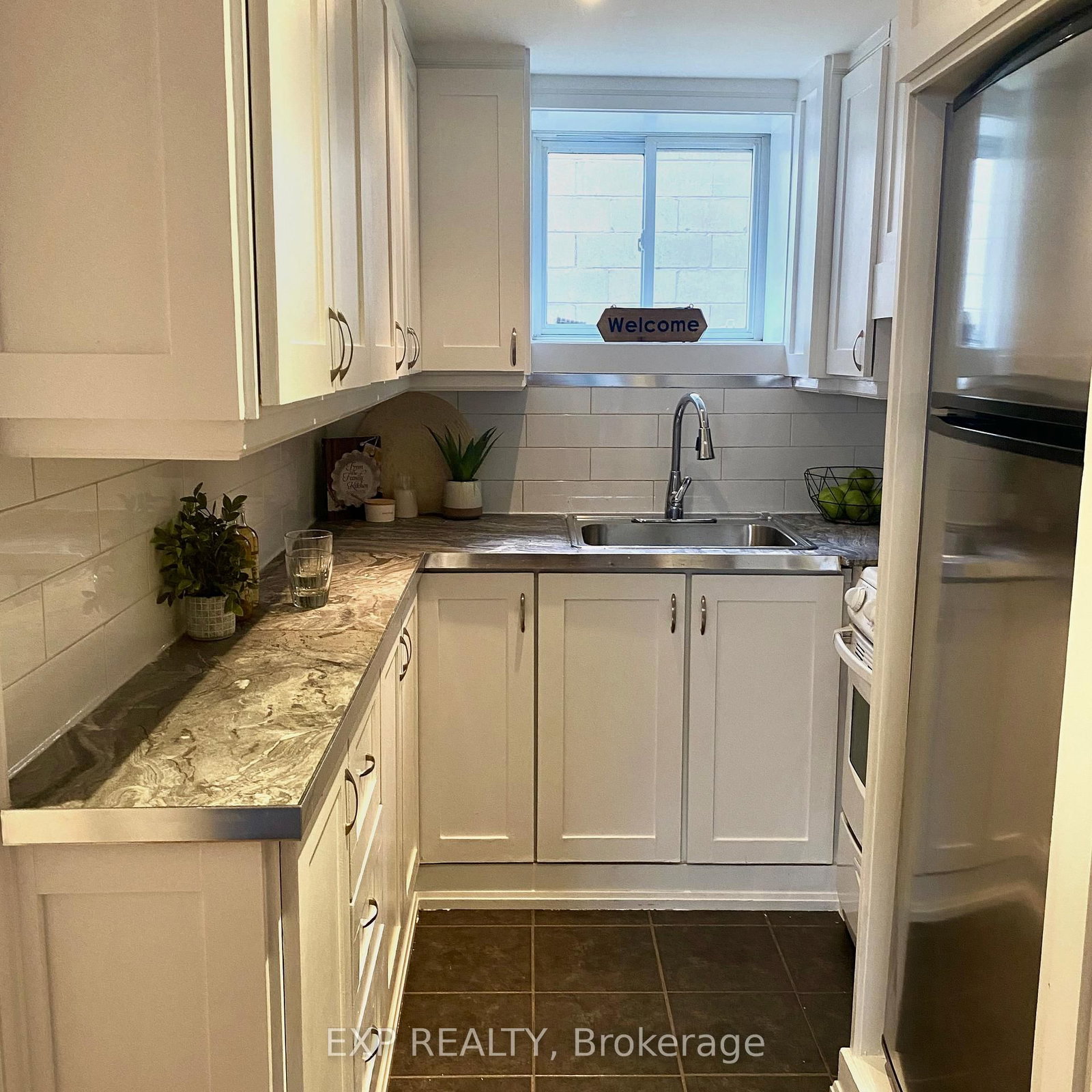 525 Old Weston Road, Unit LOWER - Photo 8