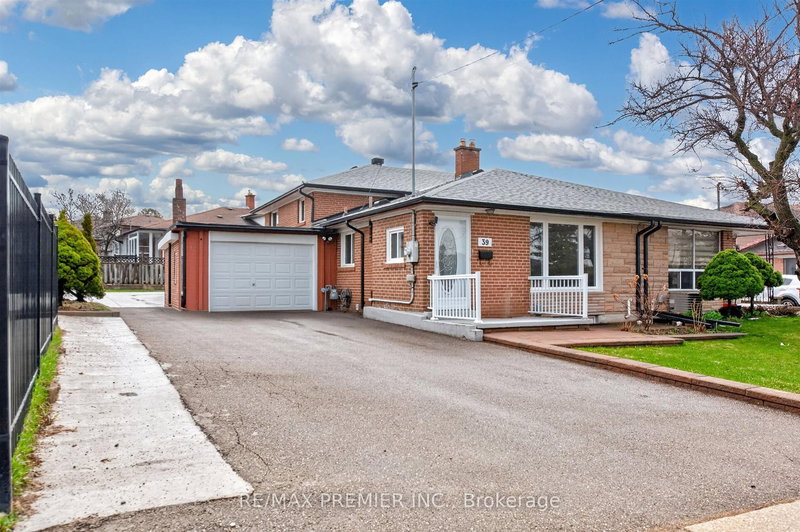 39 Hucknall Rd, Toronto, M3J 1V7 | Image 2