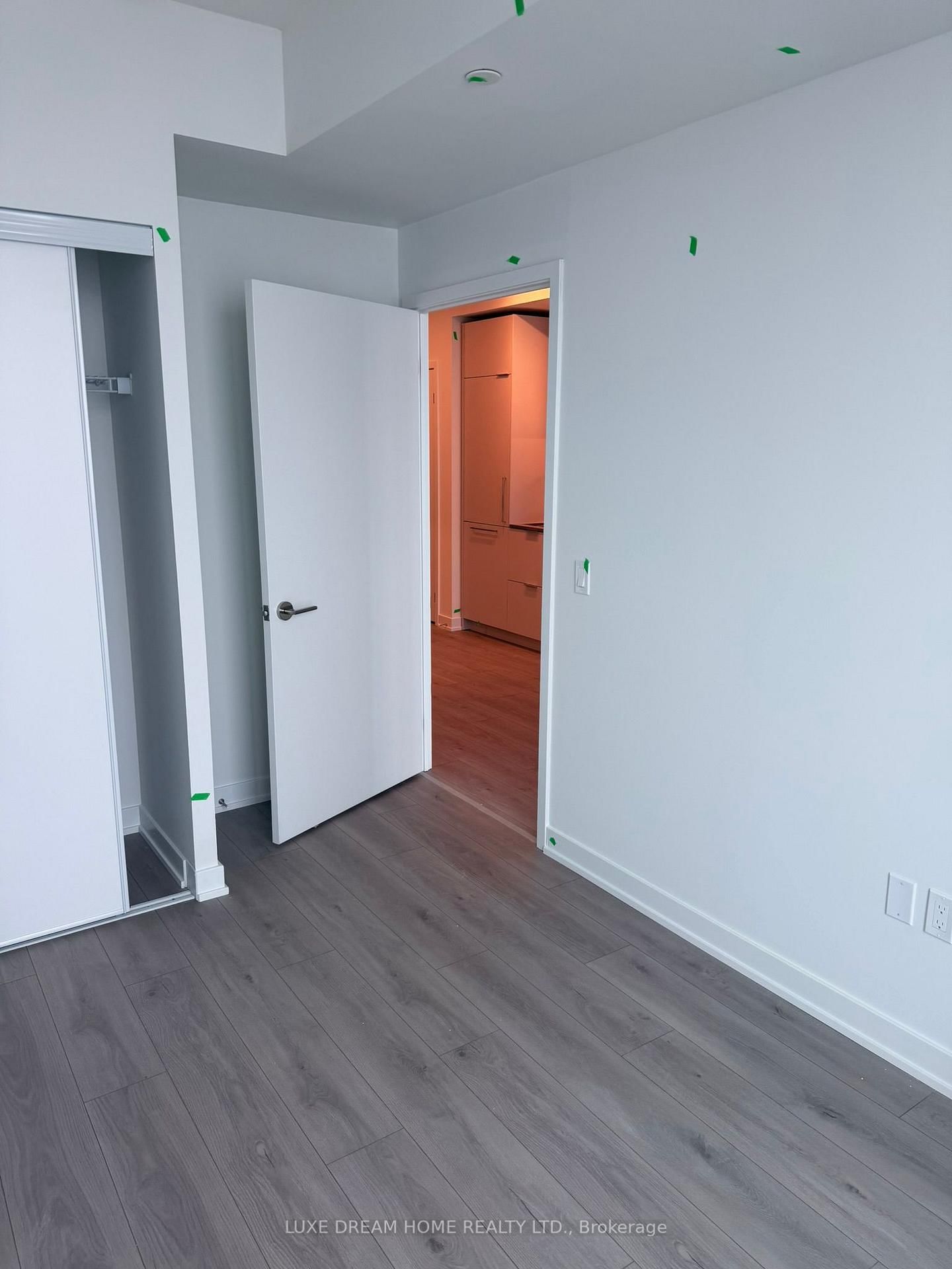 1 Fairview Road E, Unit 2405 - Photo 10