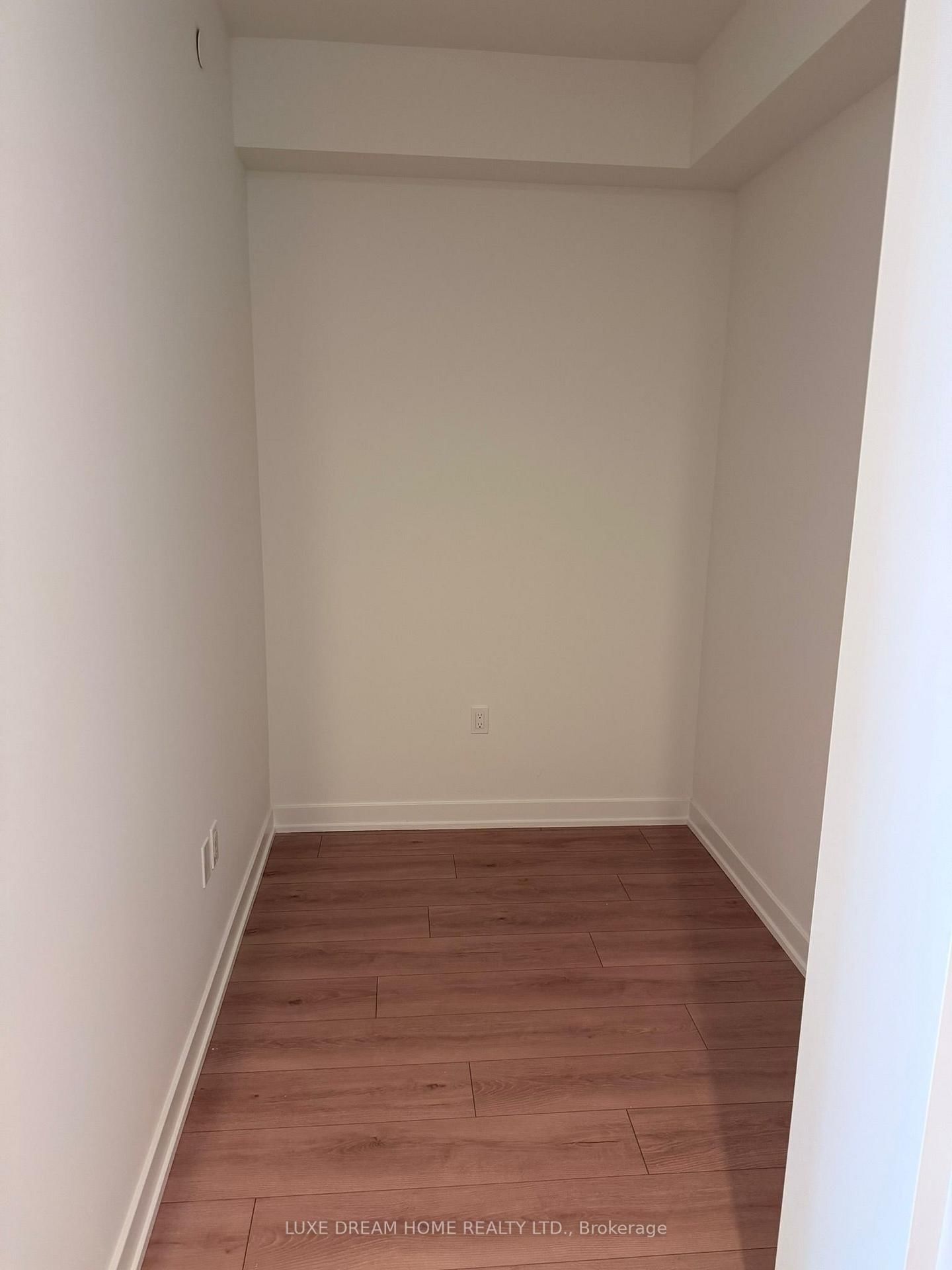 1 Fairview Road E, Unit 2405 - Photo 11