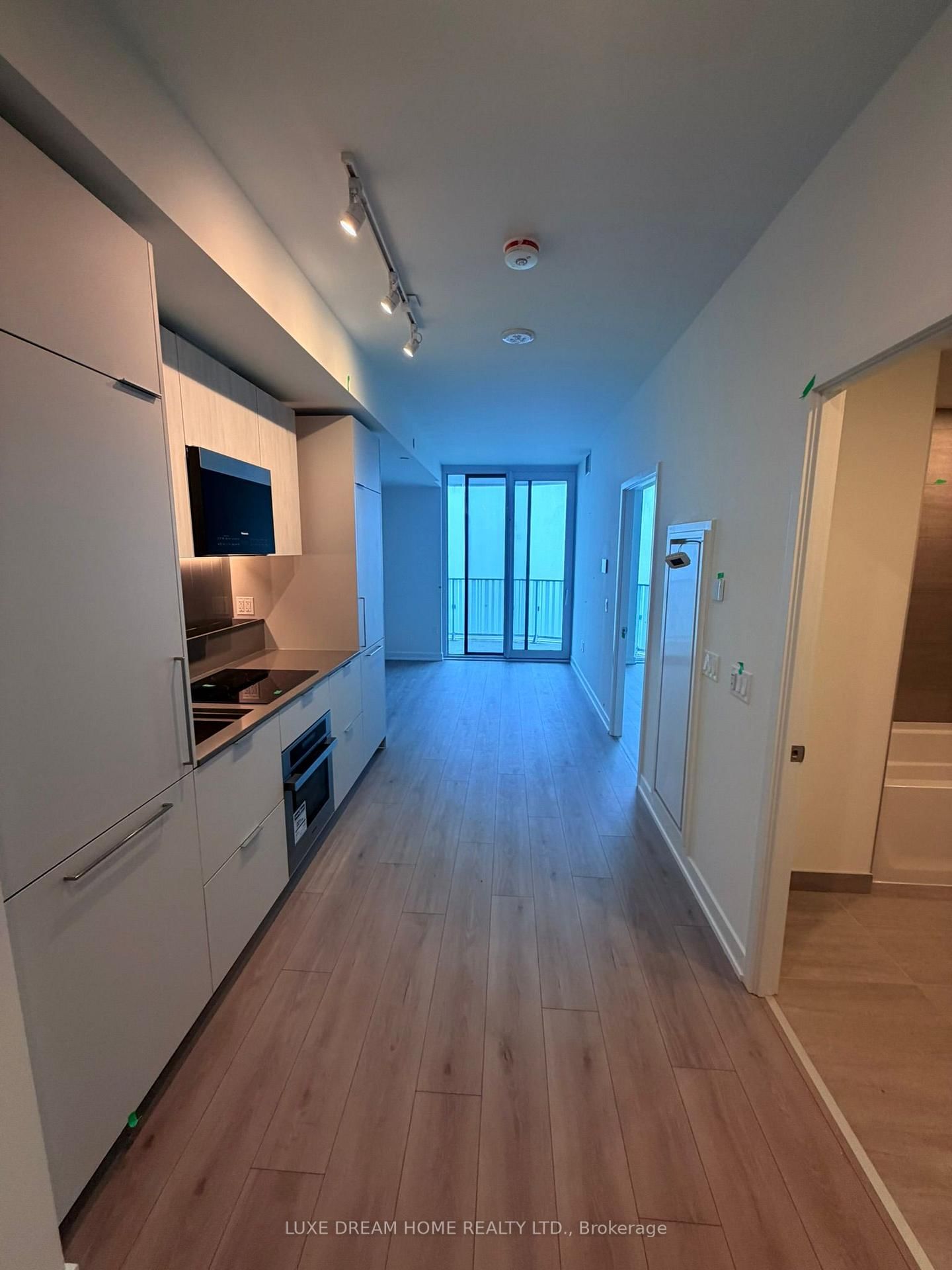 1 Fairview Road E, Unit 2405 - Photo 3