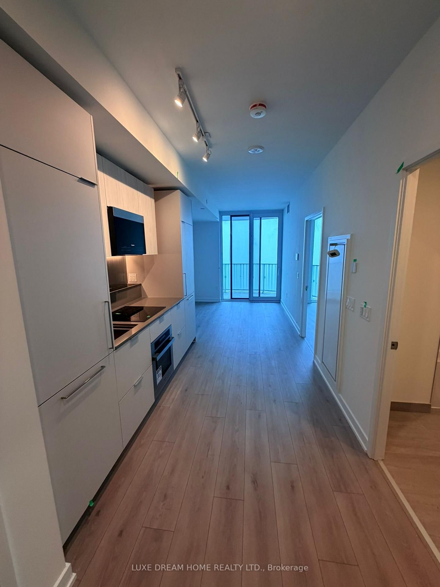 1 Fairview Road E, Unit 2405 - Photo 4