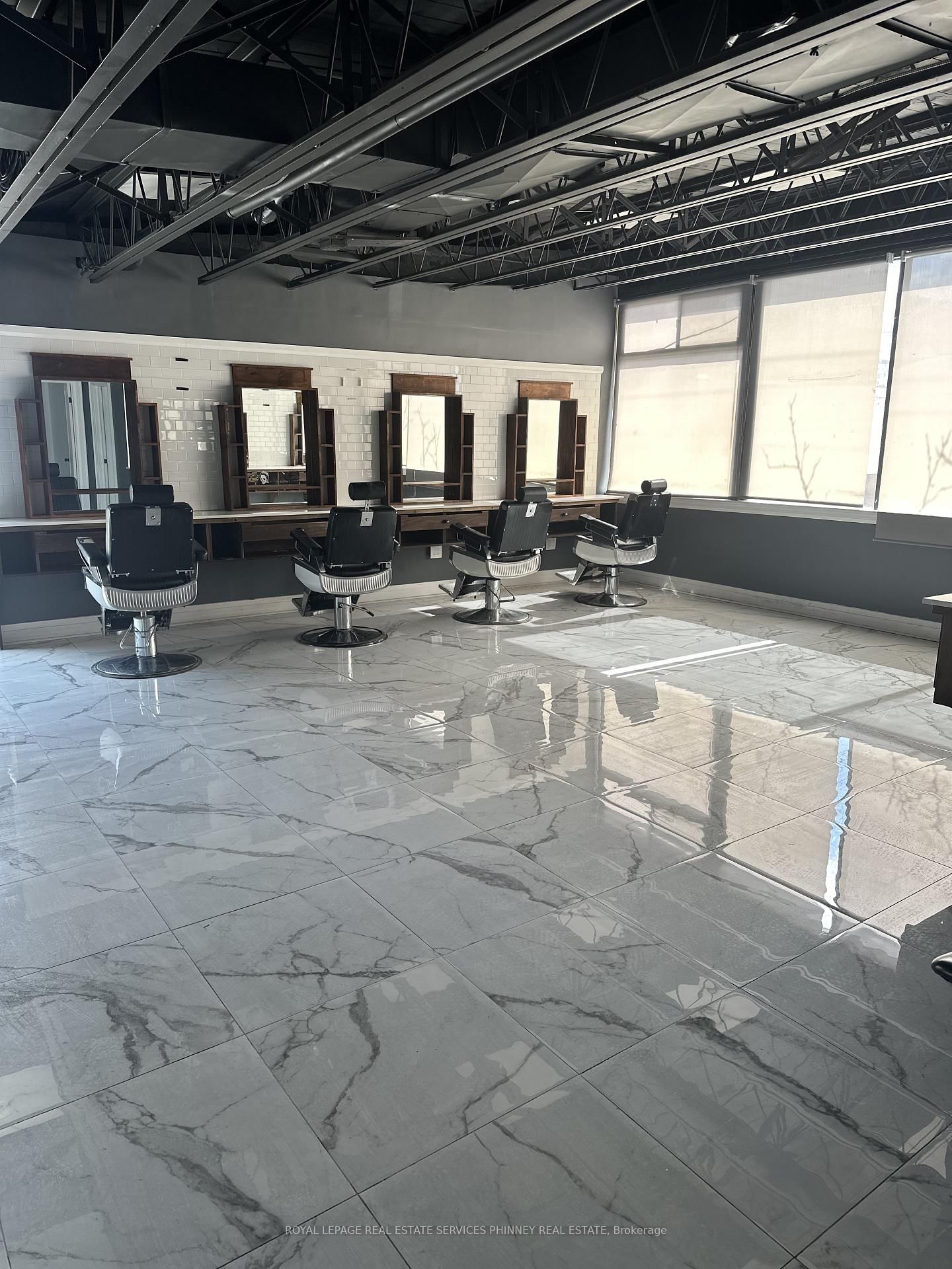 112 Lakeshore Road E, Unit 2