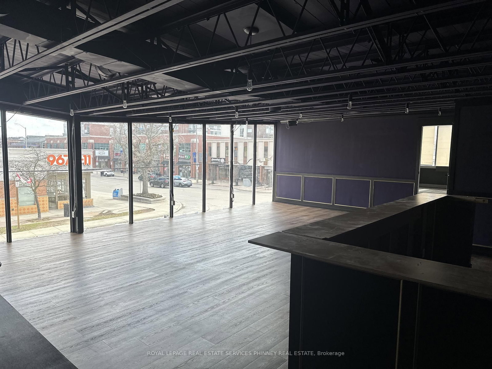 112 Lakeshore Road E, Unit 2 - Photo 5