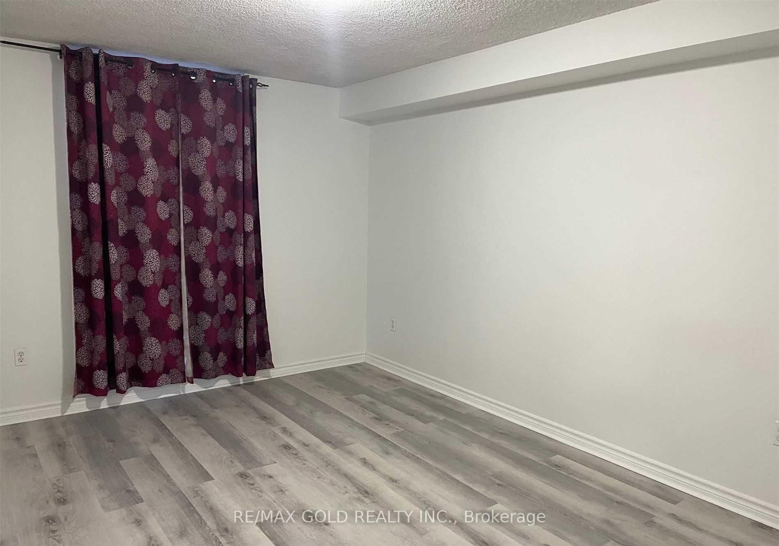 4 King Cross Road, Unit 307 - Photo 15