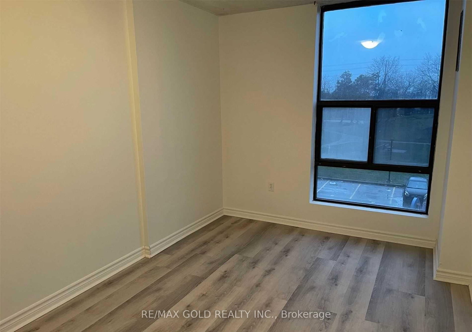 4 King Cross Road, Unit 307 - Photo 16