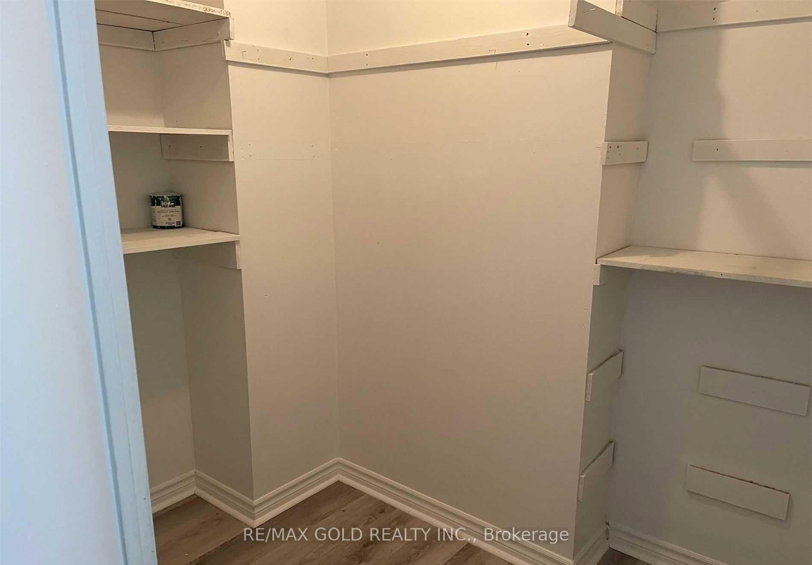 4 King Cross Road, Unit 307 - Photo 17