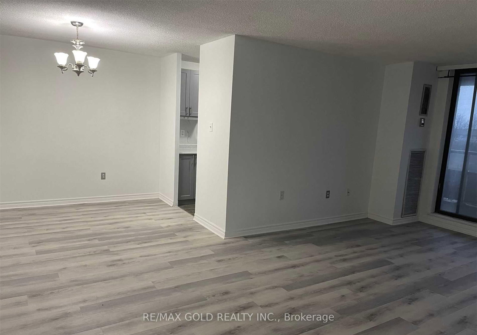 4 King Cross Road, Unit 307 - Photo 18