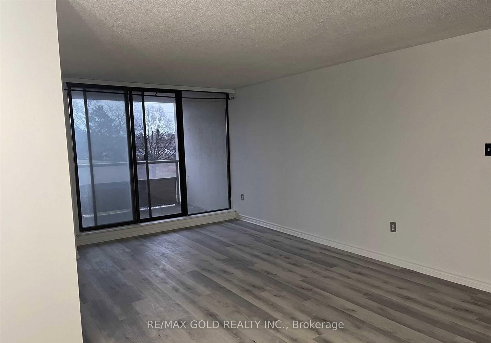 4 King Cross Road, Unit 307 - Photo 4