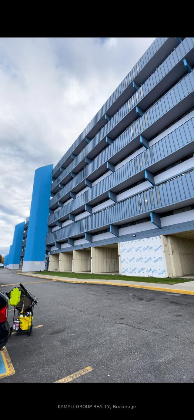 727 - 4645 Jane Street