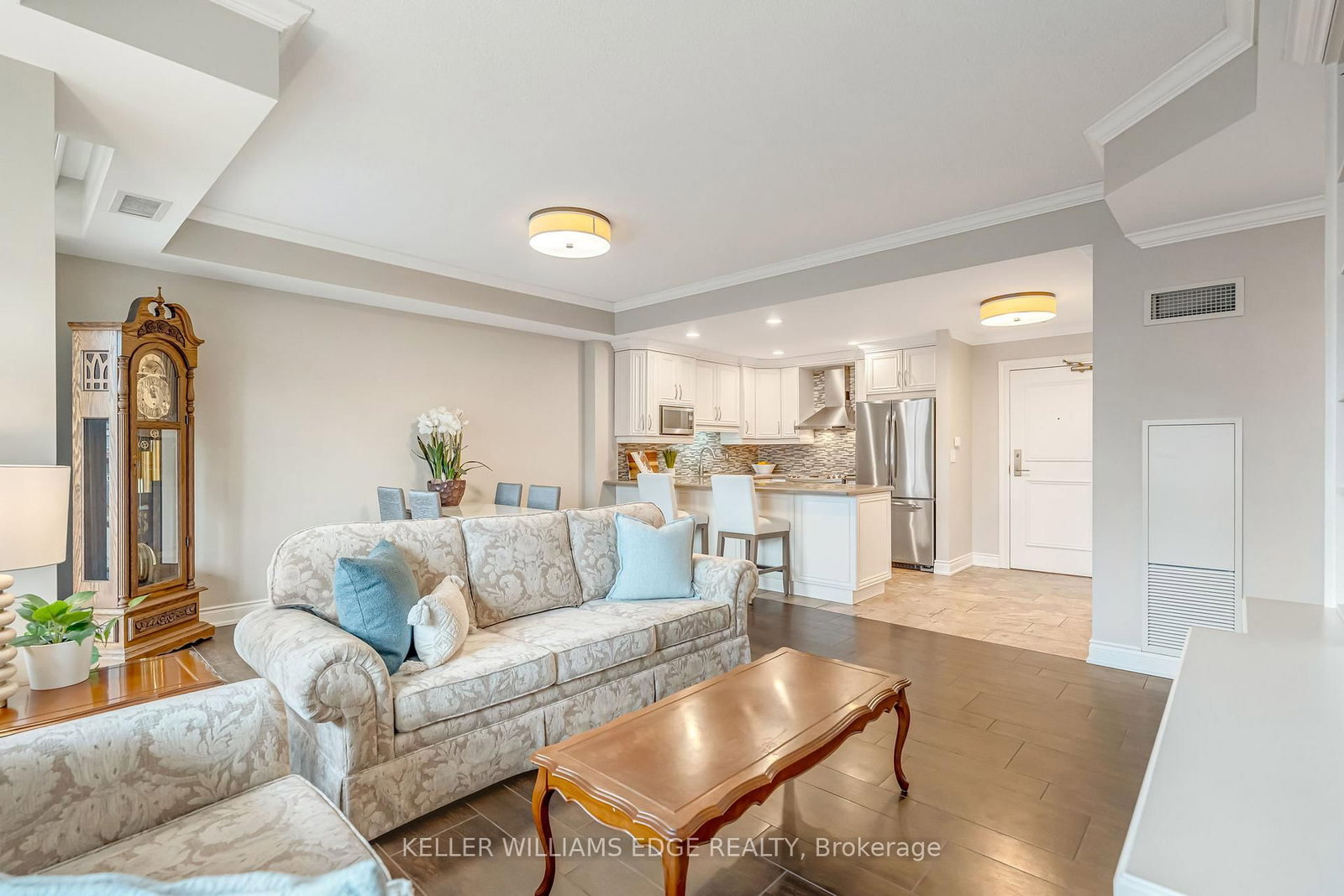 399 Elizabeth Street, Unit 506 - Photo 18