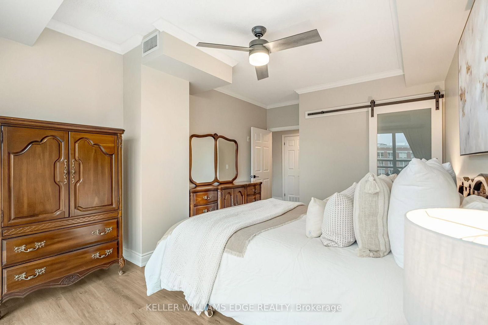399 Elizabeth Street, Unit 506 - Photo 25