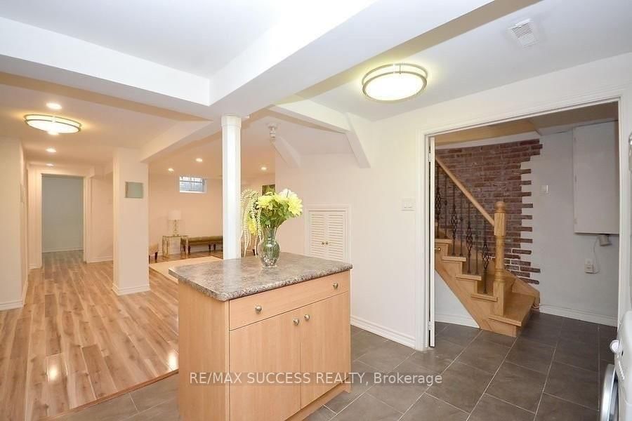 422 Silverthorne Crescent - Photo 3