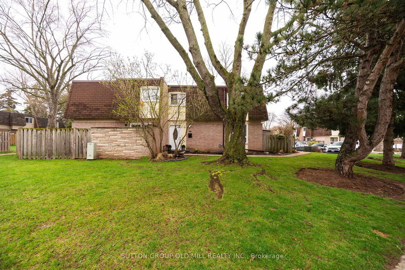 1 - 685 Francis Rd, Burlington, L7T 3X6 | Image 3