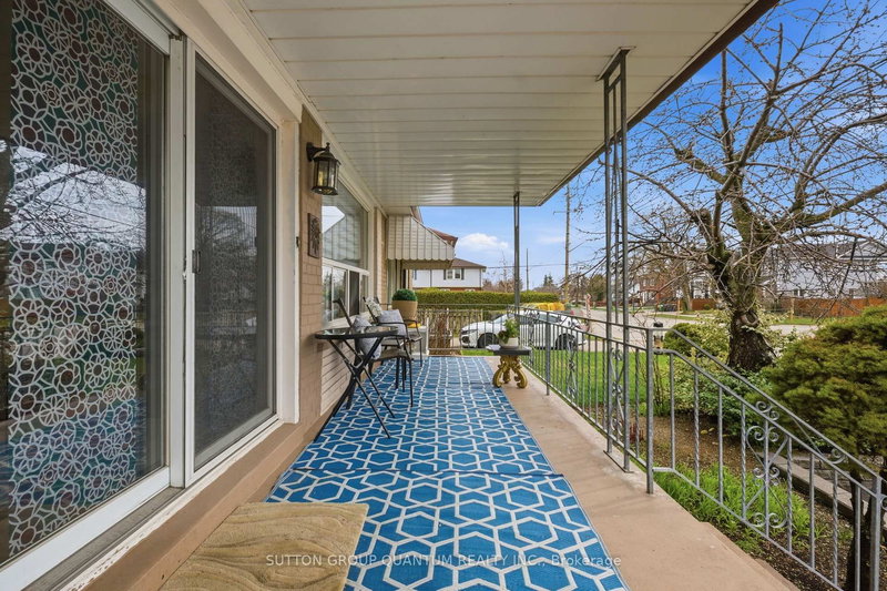 1257 Alexandra Ave, Mississauga, L5E 2A7 | Image 3