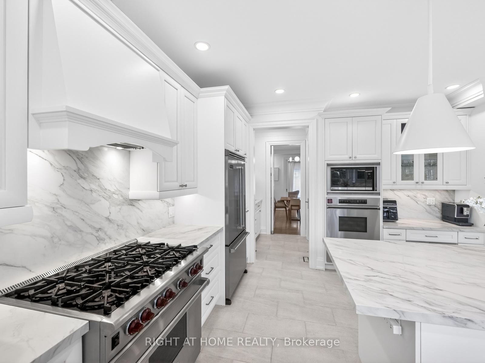 Detached House for sale at 36 Gardenvale Road, Toronto, Ontario, M8Z 4B9 - Stonegate-Queensway - MLS: W13014556