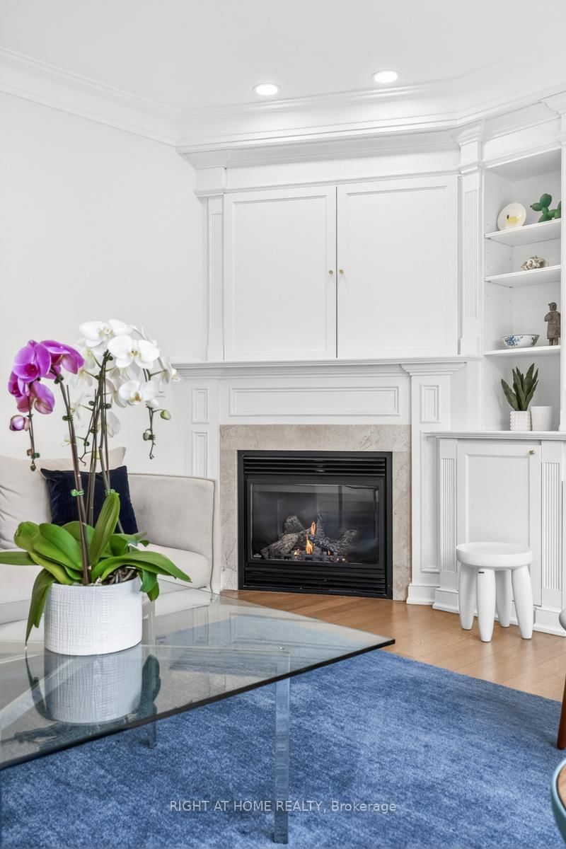 Detached House for sale at 36 Gardenvale Road, Toronto, Ontario, M8Z 4B9 - Stonegate-Queensway - MLS: W13014556