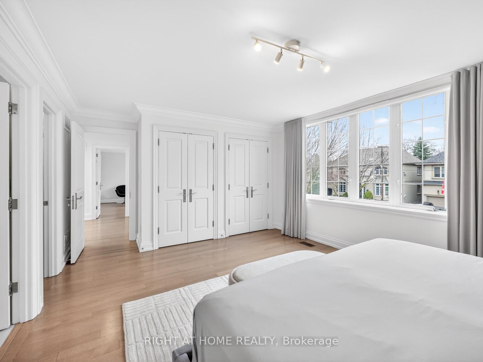 Detached House for sale at 36 Gardenvale Road, Toronto, Ontario, M8Z 4B9 - Stonegate-Queensway - MLS: W13014556