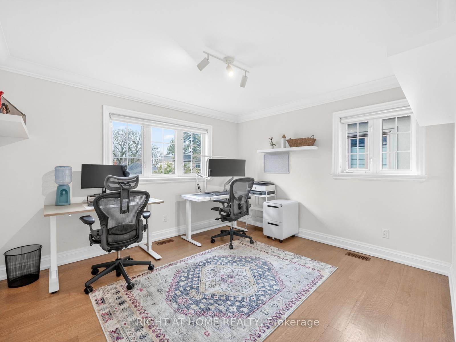 Detached House for sale at 36 Gardenvale Road, Toronto, Ontario, M8Z 4B9 - Stonegate-Queensway - MLS: W13014556