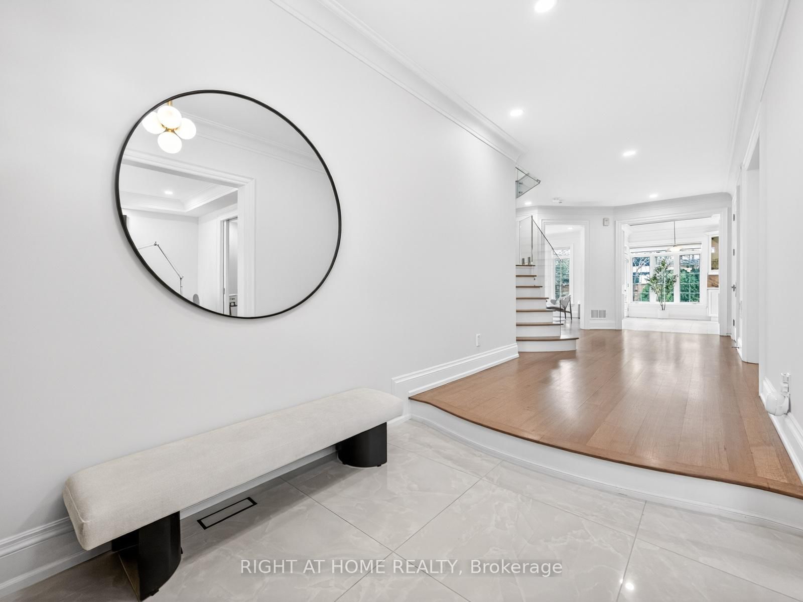 Detached House for sale at 36 Gardenvale Road, Toronto, Ontario, M8Z 4B9 - Stonegate-Queensway - MLS: W13014556