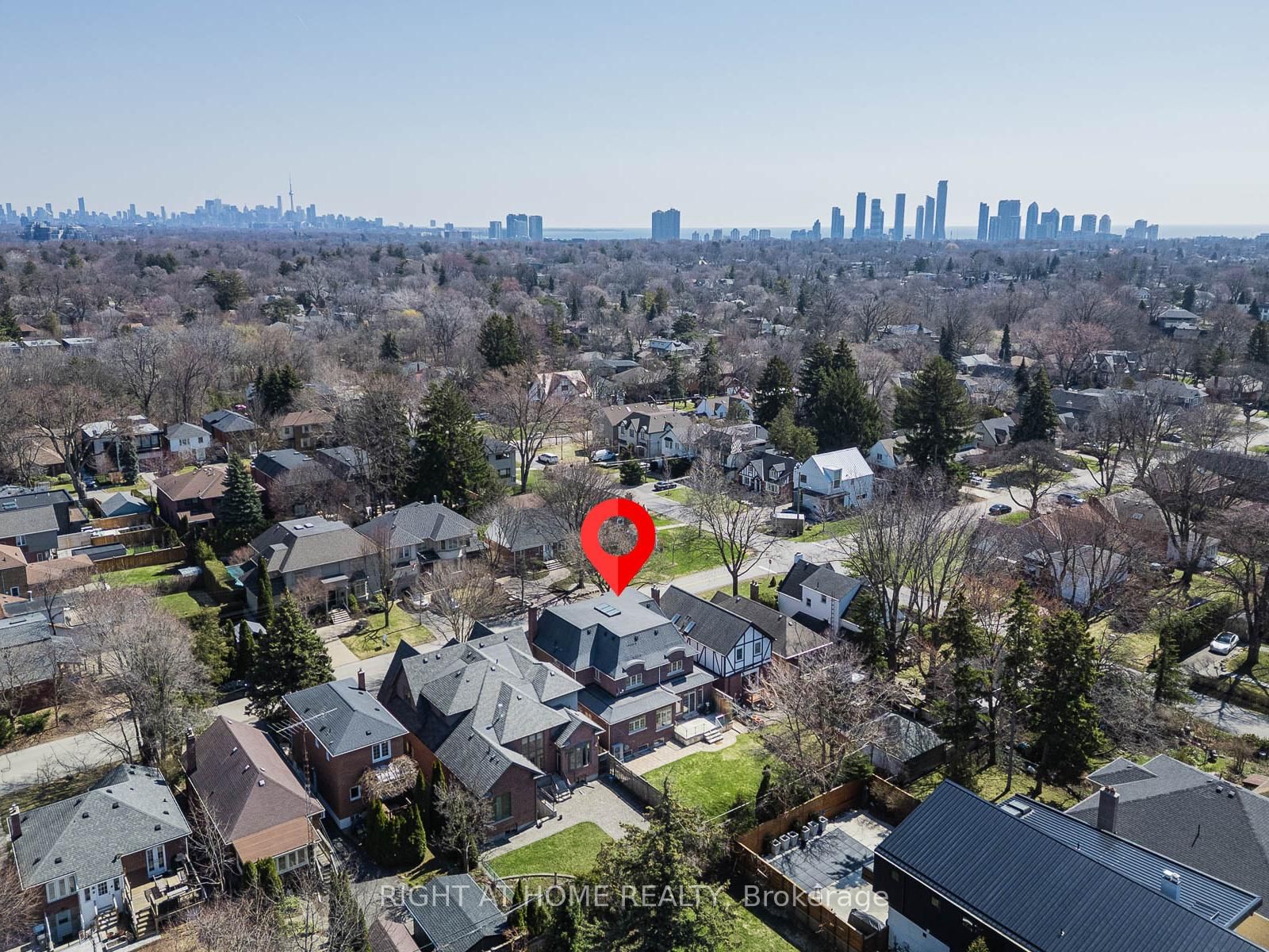 Detached House for sale at 36 Gardenvale Road, Toronto, Ontario, M8Z 4B9 - Stonegate-Queensway - MLS: W13014556