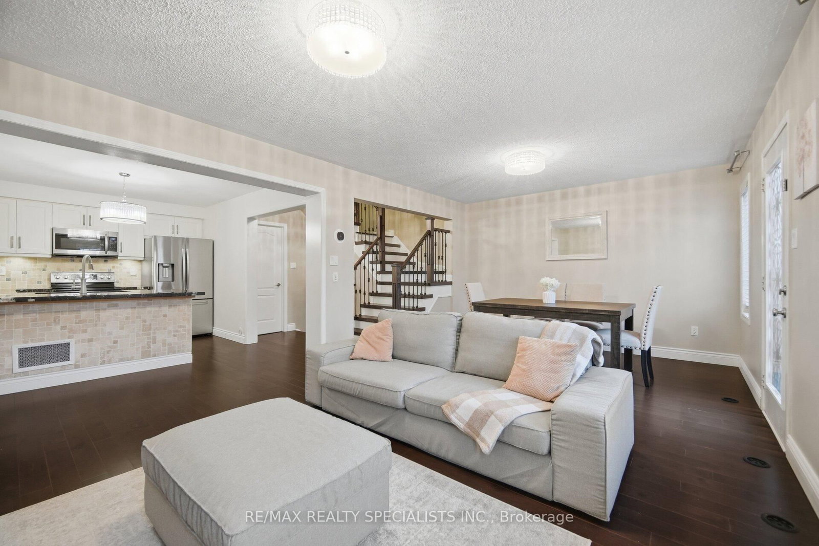 Townhouse for sale at 932 Sprague Place, Milton, Ontario, L9T 0K8 - Coates - MLS: W13014586