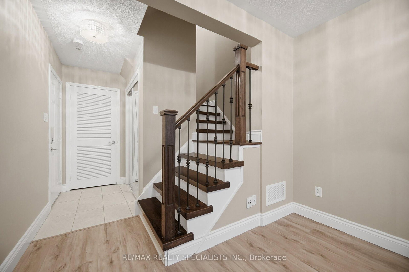 932 Sprague Place - Photo 7