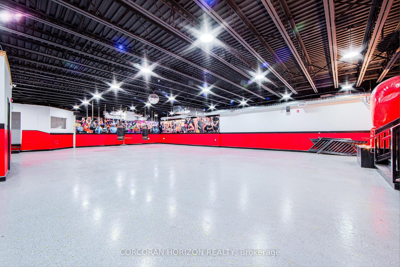 2261 Dundas Street - Photo 13