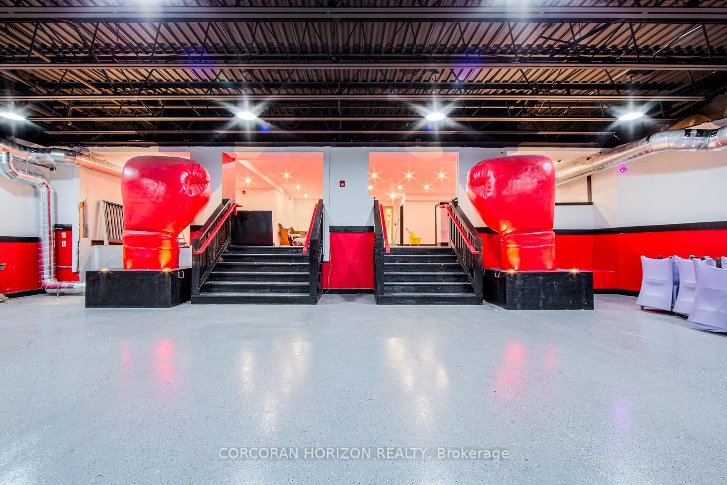 2261 Dundas Street - Photo 22