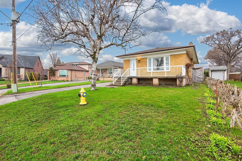 50 Dorking Cres, Toronto, M3M 2B6 | Image 3