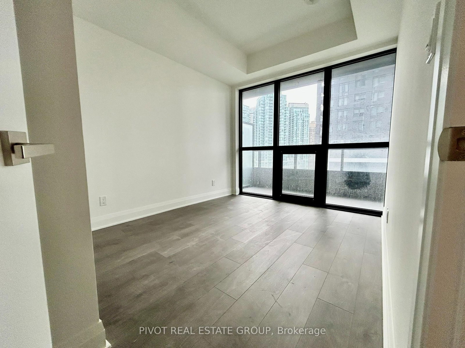 2 Erskine Road, Unit 1205 - Photo 13
