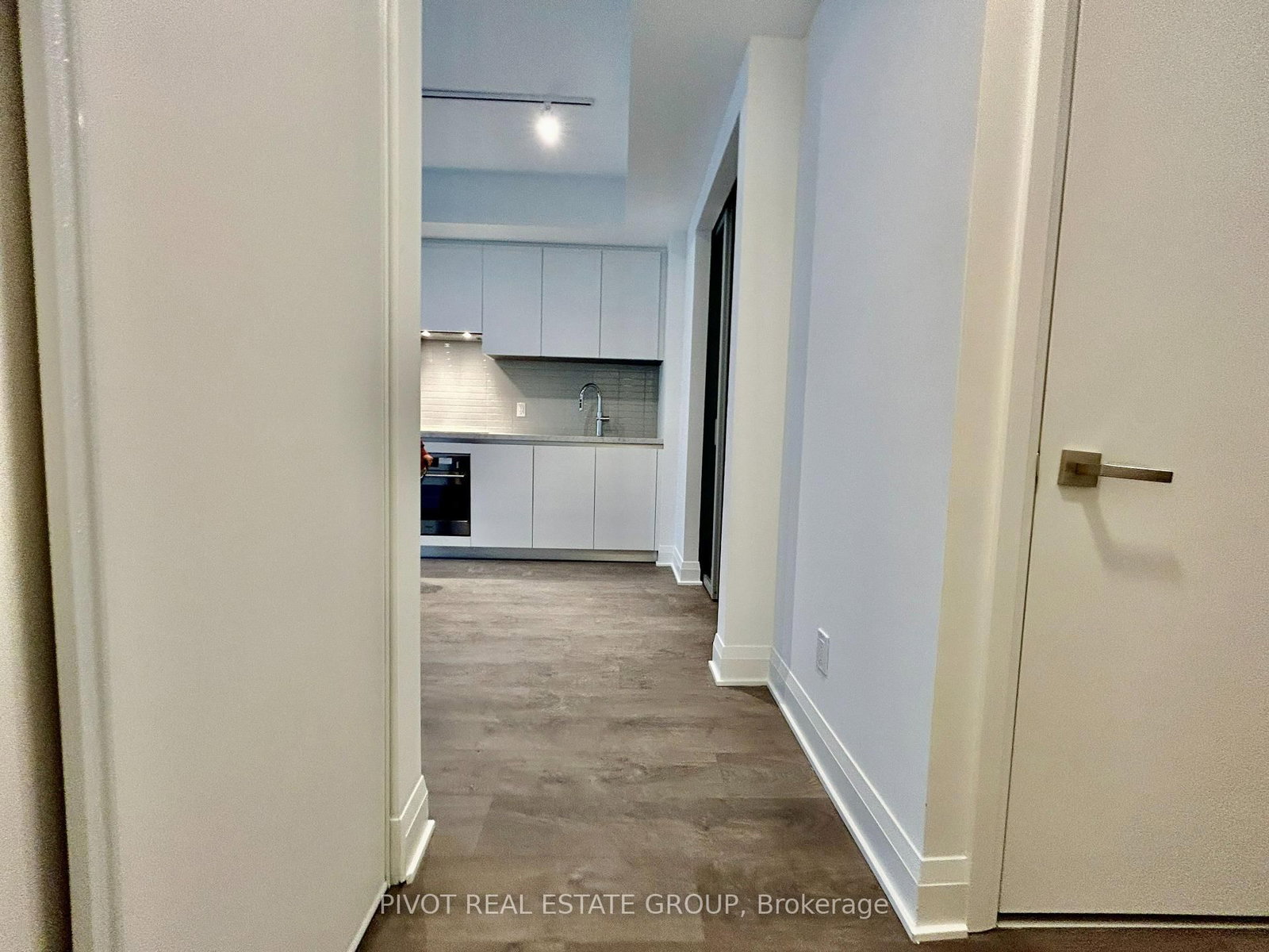 2 Erskine Road, Unit 1205 - Photo 9