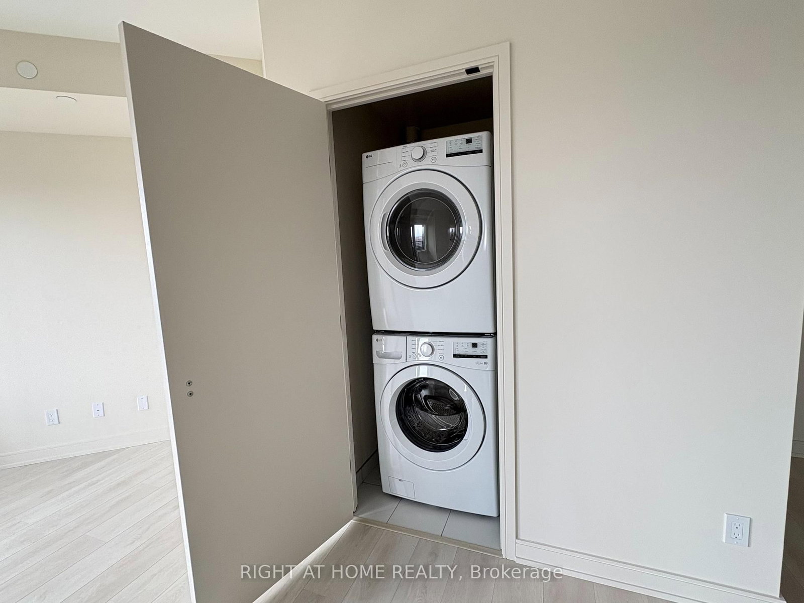 8020 Derry Road, Unit 2307 - Photo 14