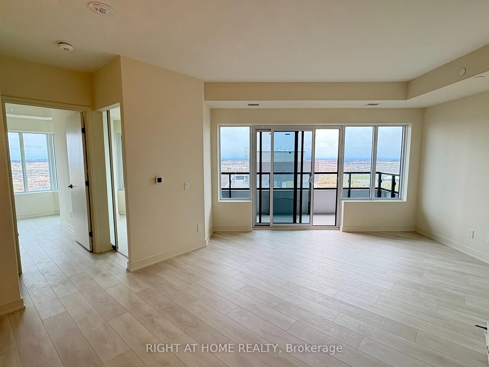 8020 Derry Road, Unit 2307 - Photo 4