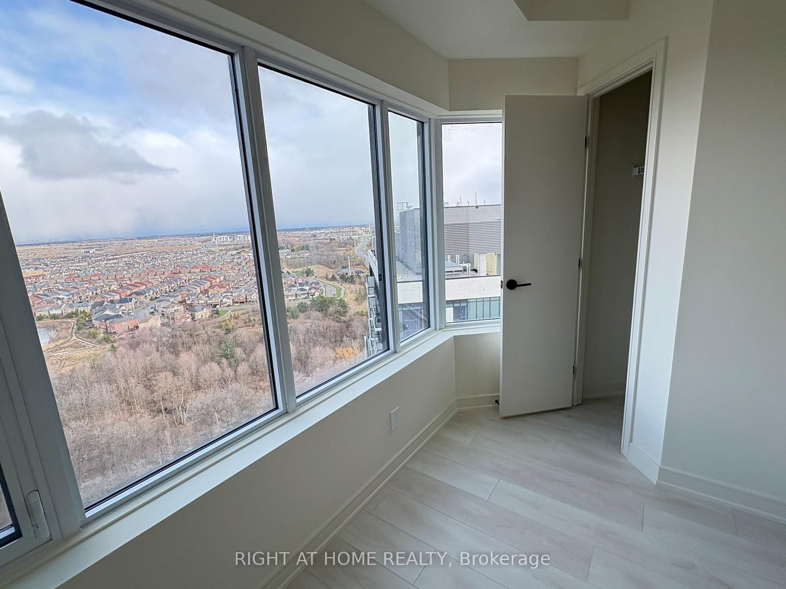 8020 Derry Road, Unit 2307 - Photo 9