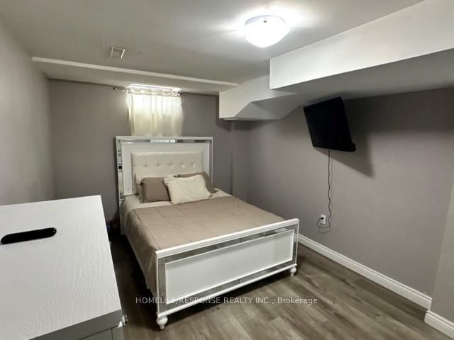 Detached House for sale at 16 Cochrane Avenue, Brampton, Ontario, L6Z 4J4 - Heart Lake East - MLS: W13014730