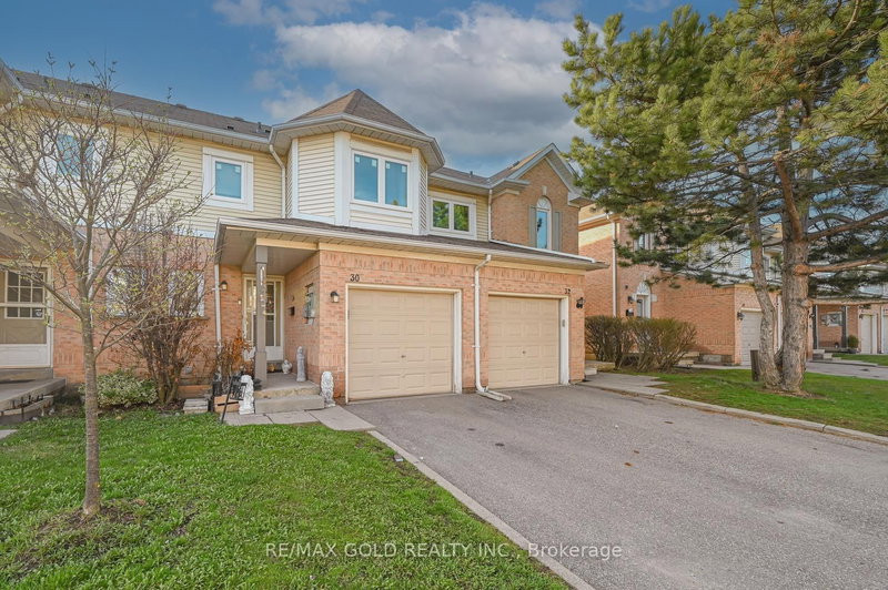30 Wickstead Crt, Brampton, L6R 1N8 | Image 3