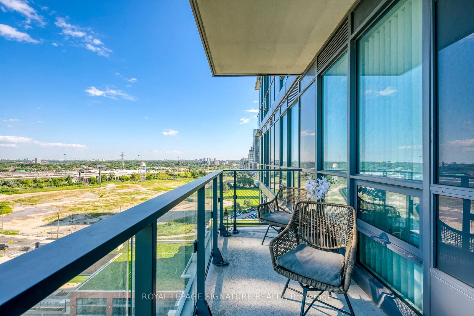 2212 Lake Shore Boulevard W, Unit 1907 - Photo 13