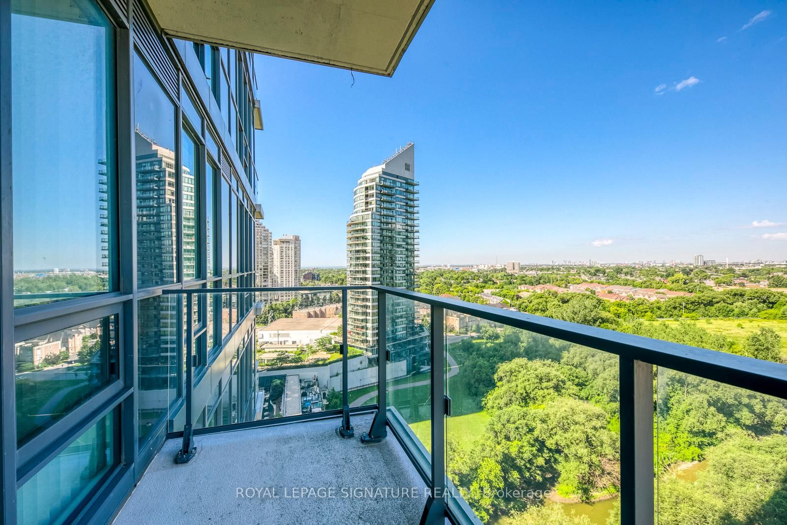 2212 Lake Shore Boulevard W, Unit 1907 - Photo 14