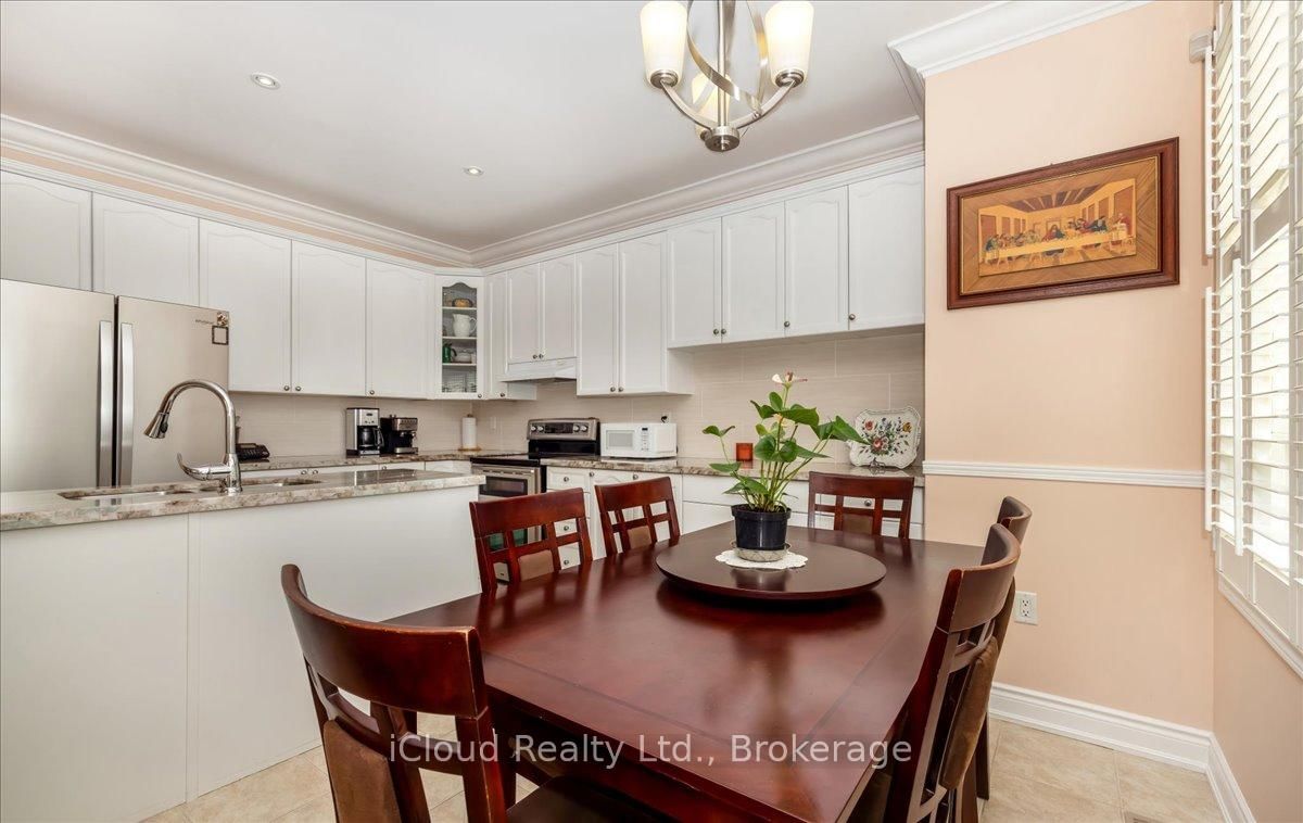 Detached House for sale at 625 Laughren Crescent, Milton, Ontario, L9T 0G6 - Coates - MLS: W13014836