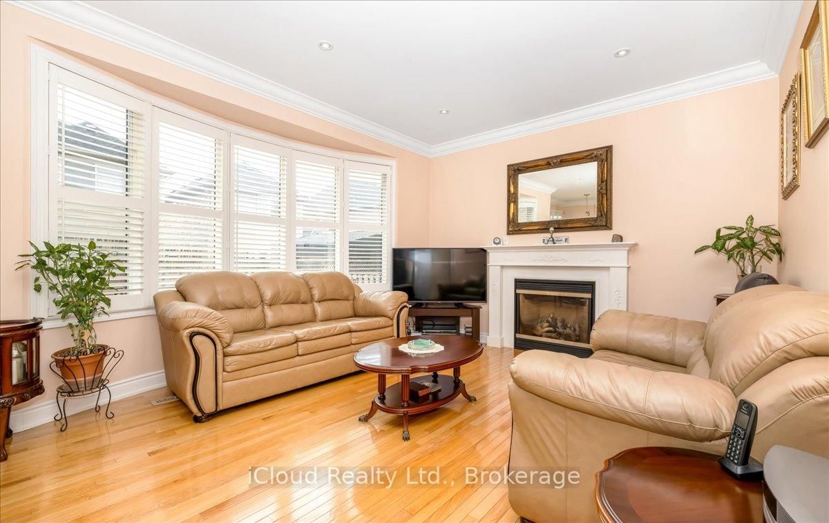 Detached House for sale at 625 Laughren Crescent, Milton, Ontario, L9T 0G6 - Coates - MLS: W13014836