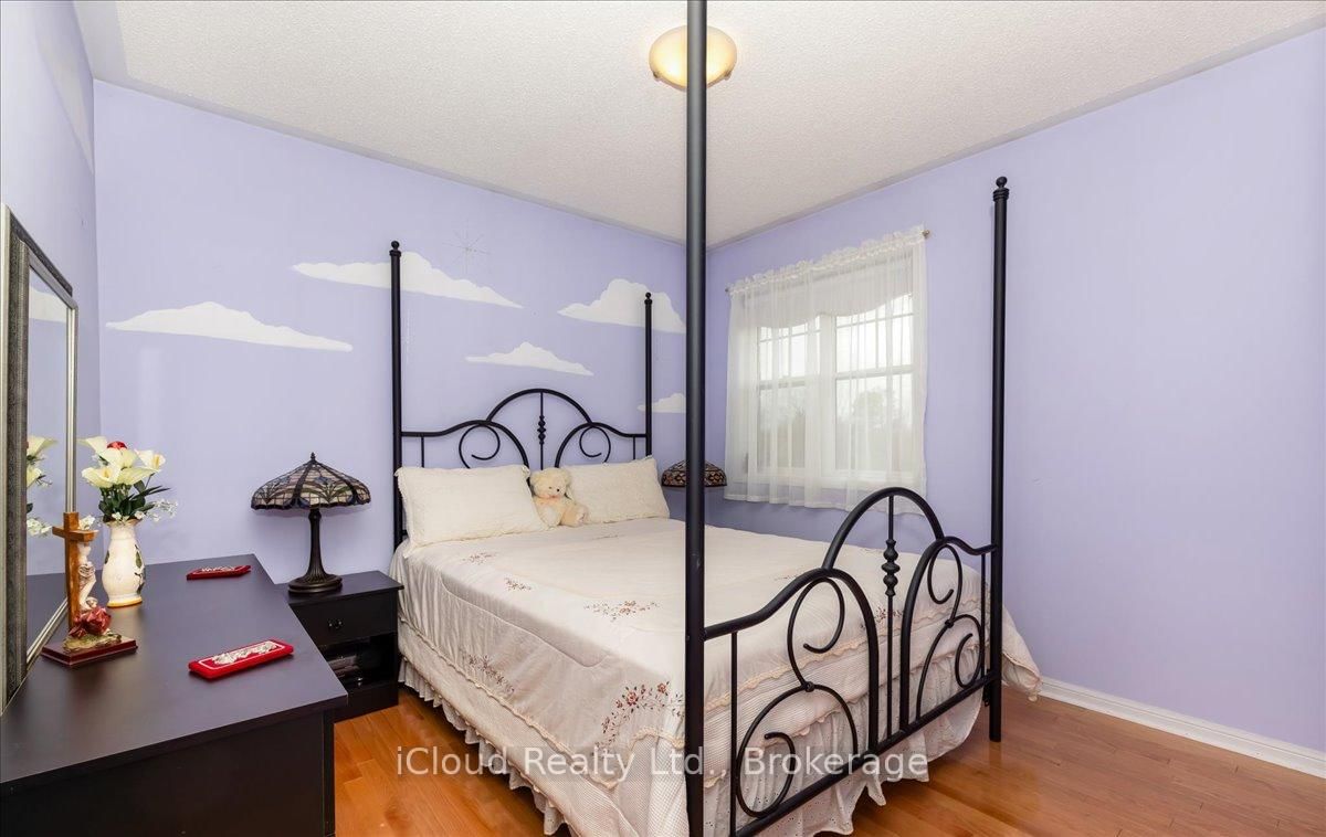 Detached House for sale at 625 Laughren Crescent, Milton, Ontario, L9T 0G6 - Coates - MLS: W13014836