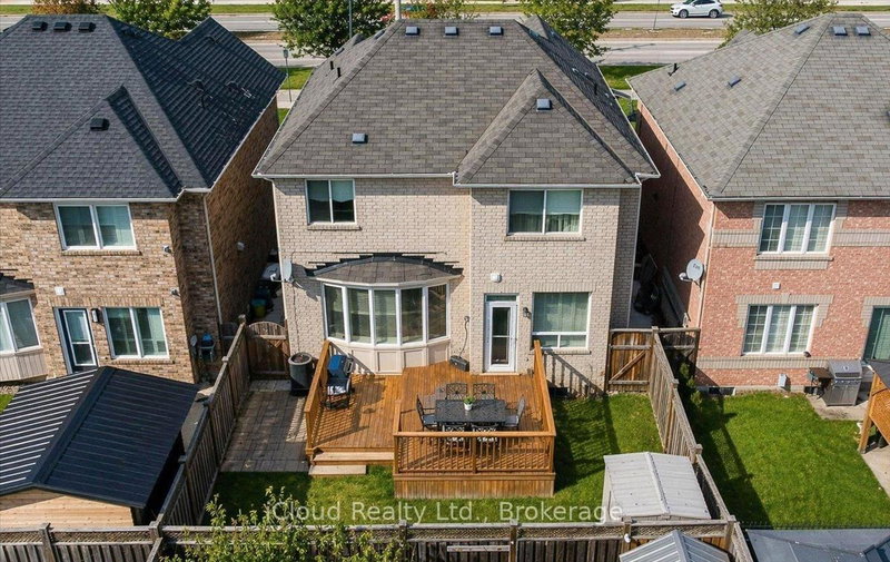 625 Laughren Cres, Milton, L9T 0G6 | Image 3
